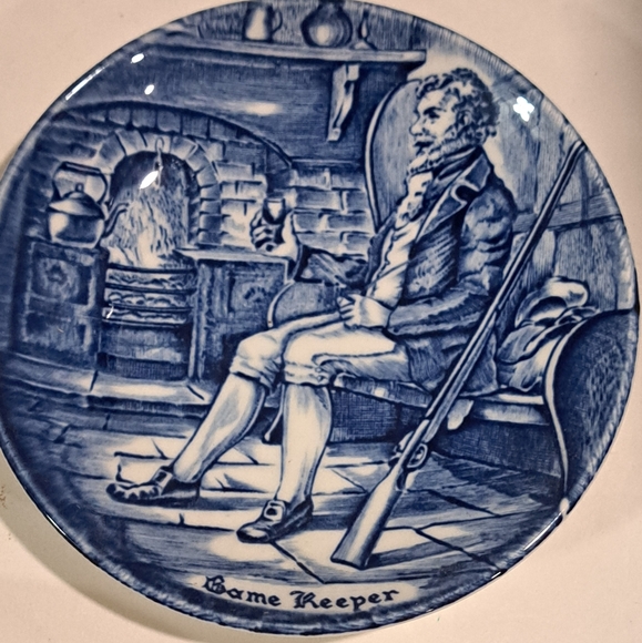 3 Antique Enoch Wedgwood (Tunstall)Ltd Huntsmen, Farm & Game Keeper Salt Plates. - Picture 4 of 7